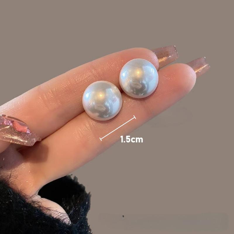 French Large Half Round Imitation Pearl Earrings for Women Minimalist Stud Earring New Light Luxury Vintage Wedding Jewelry
