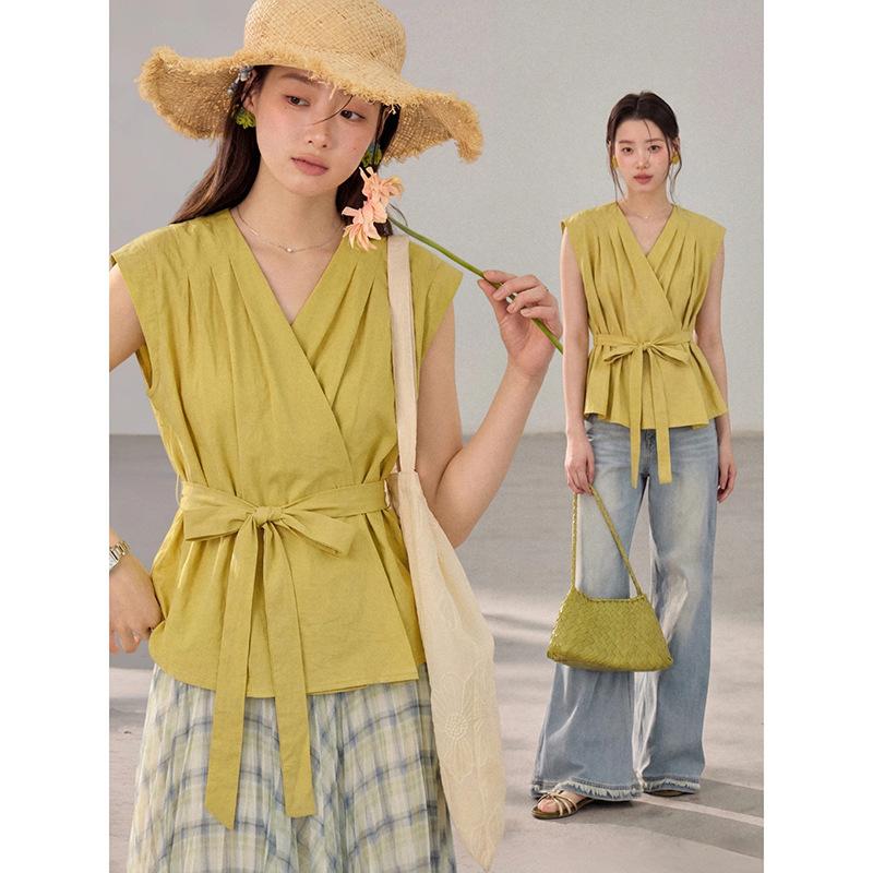 [] Design sense retro V-neck strap shirt women's summer new sleeveless pleated vest NC