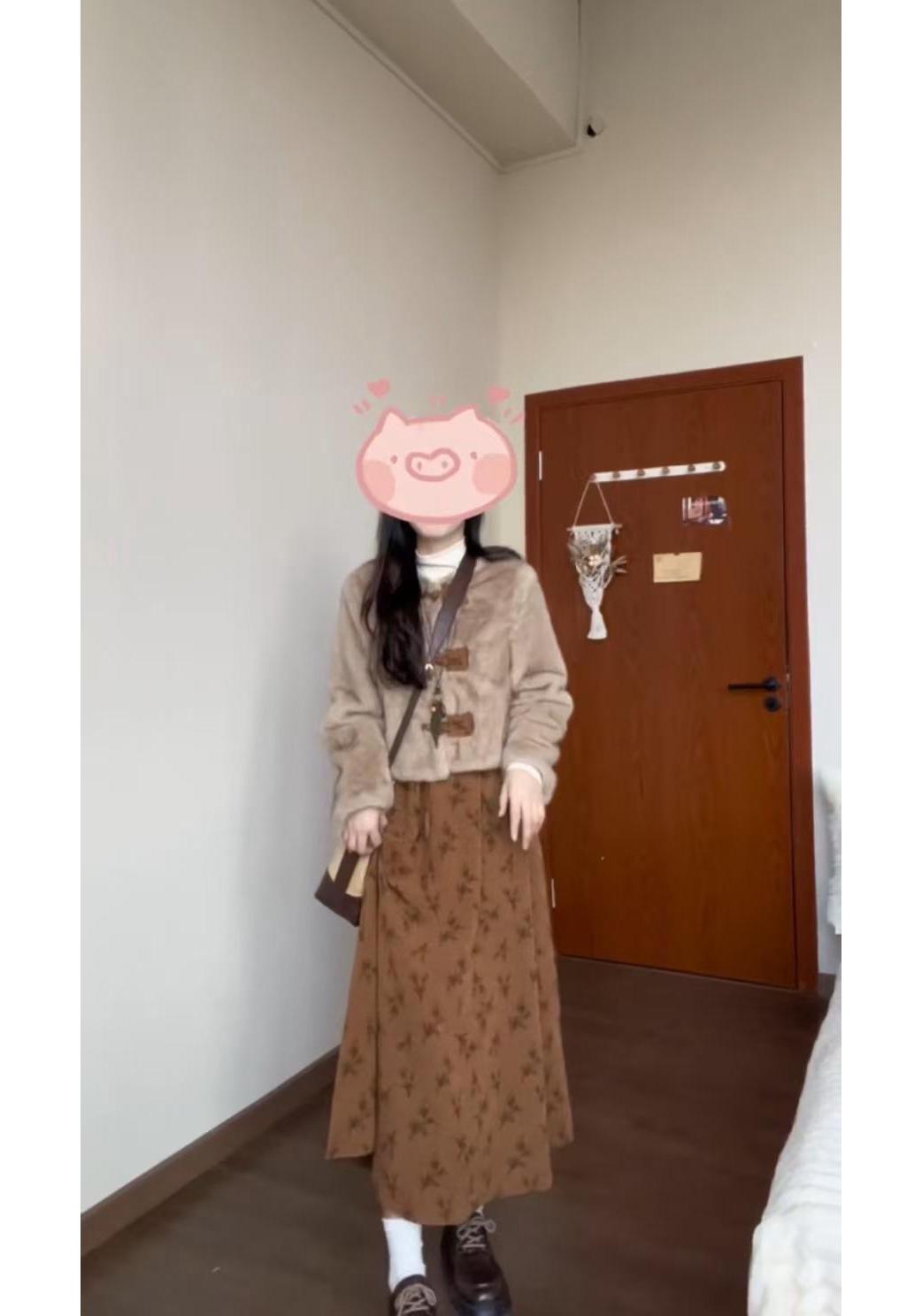 

Retro High-Waisted Slimming Skirt & Frog Button Jacket Set - Women s Fur Two-Piece, New Chinese Style for Autumn/Winter XXXL [160-180 lbs]