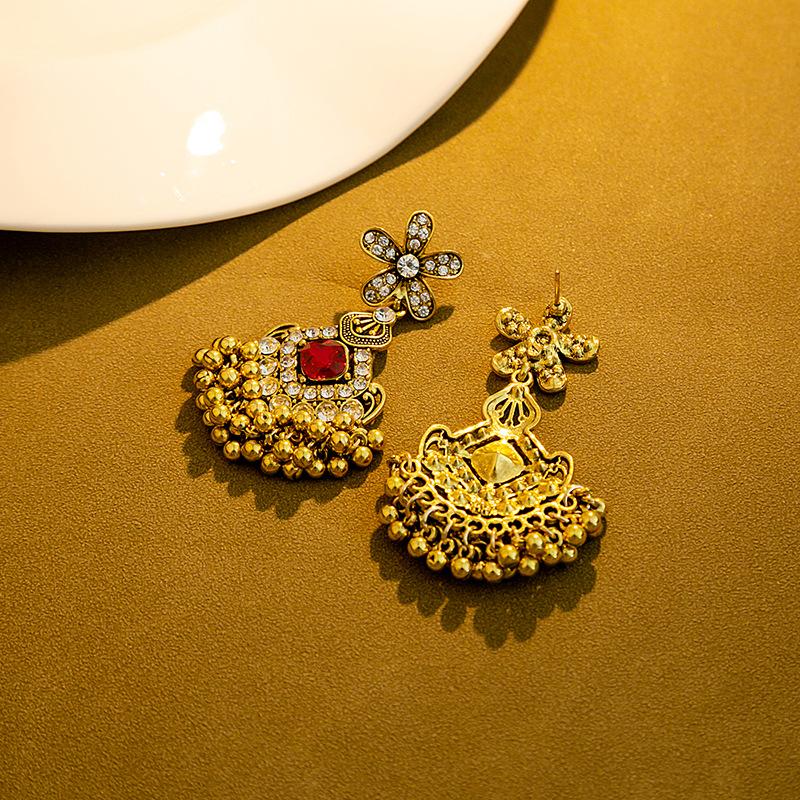 Fashion High-End Luxury Retro Temperament Literary Girl Flower Earrings Stud Earrings