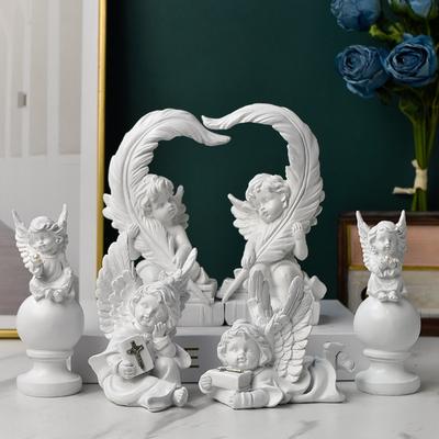 Decoración para el hogar
– Estatuillas