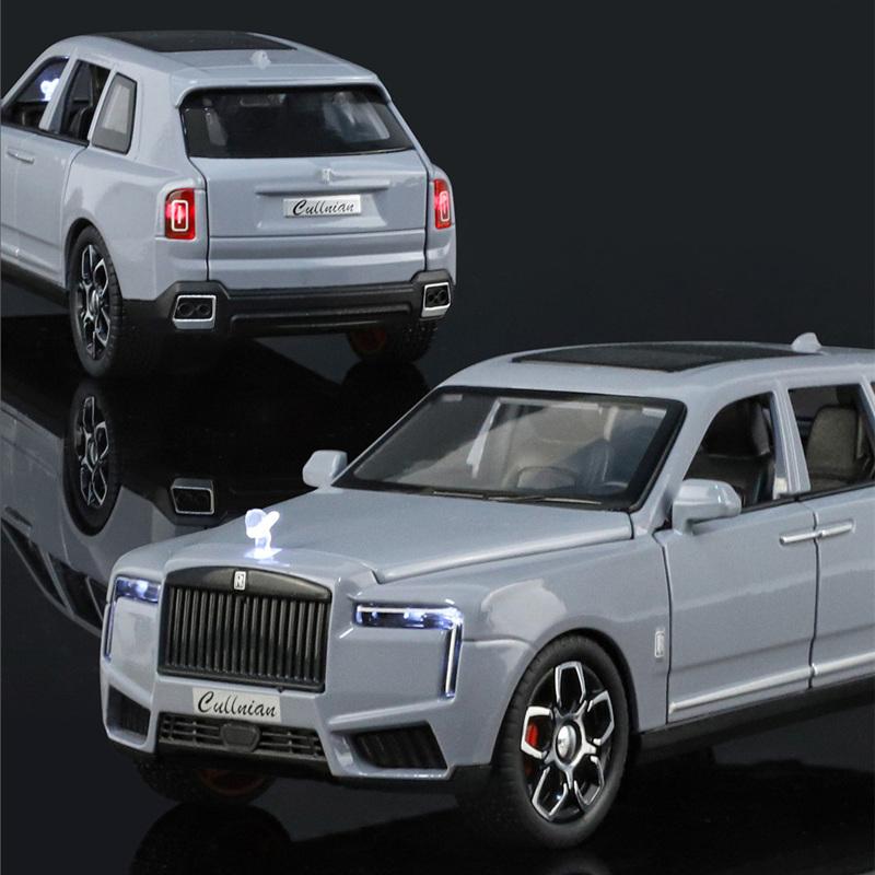 1/32 2025 Rolls Royce SUV Cullinan Alloy Luxury Car Model Diecast Metal Toy Off-road Vehicle Car Model Sound and Light Kids Gift
