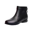 Soft-soled shoes, small short boots, women's autumn new single boots, low-heeled winter fashion velvet warm fashion boots