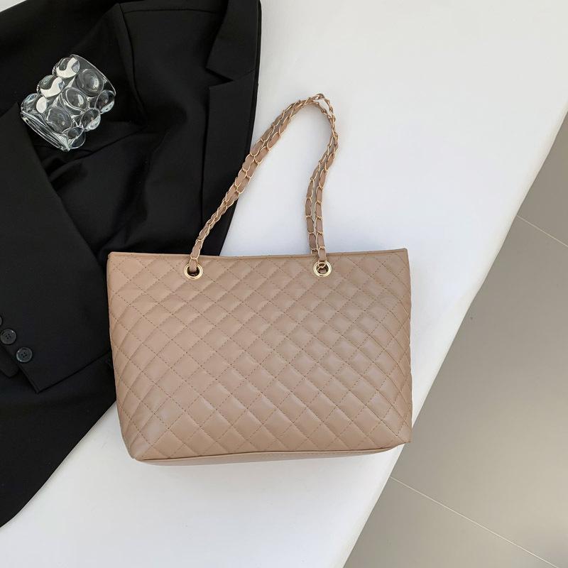 

Simple fashion bag women s 2024 winter new fashion simple tote bag retro casual large capacity shoulder bag хакі