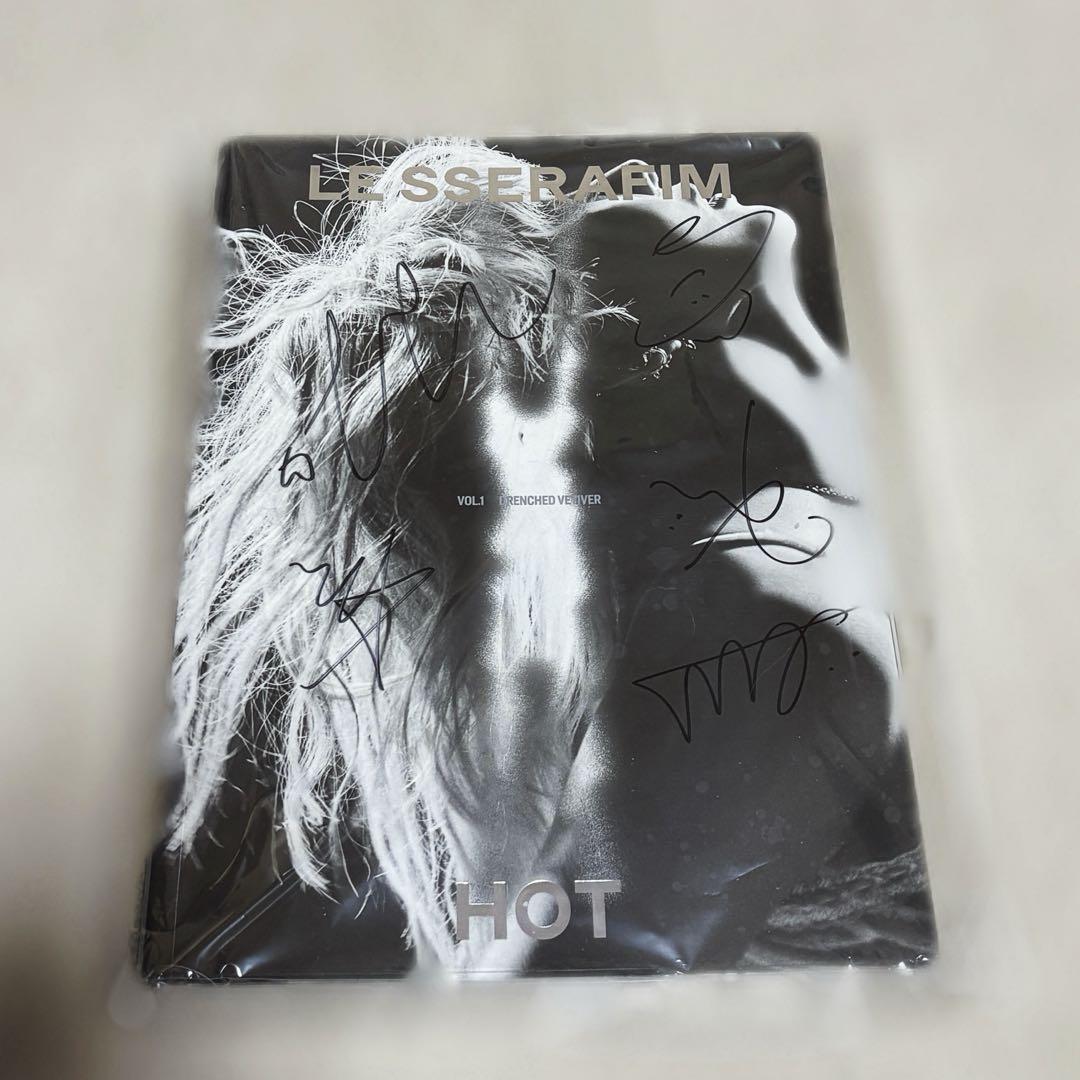

[USED] LE SSERAFIM Autographed Album HOT
