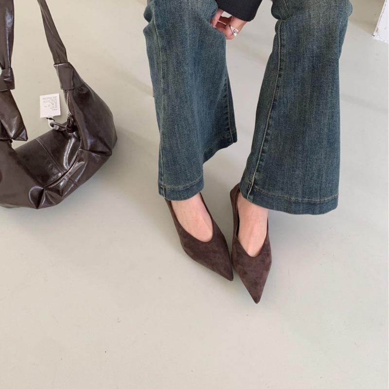 

French high-end niche brown single shoes women s shoes 2025 spring and autumn slope heel temperament pointed commute evening grandma shoes 39 жовтий