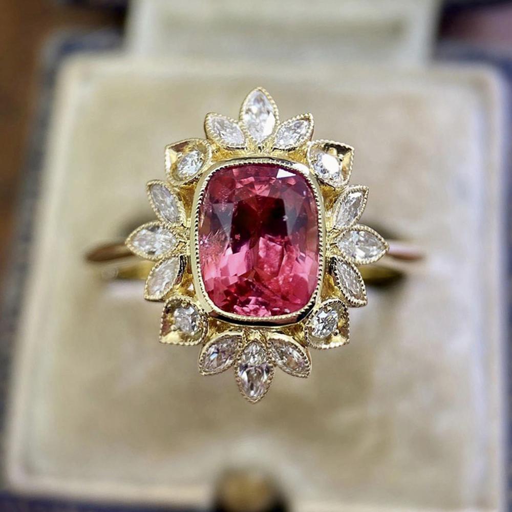 

Huitan Gorgeous Geometric-style Deep Red Cubic Zirconia Finger Ring for Woman Temperament Sophisticated Ladies Accessories Vintage Jewellery New 8