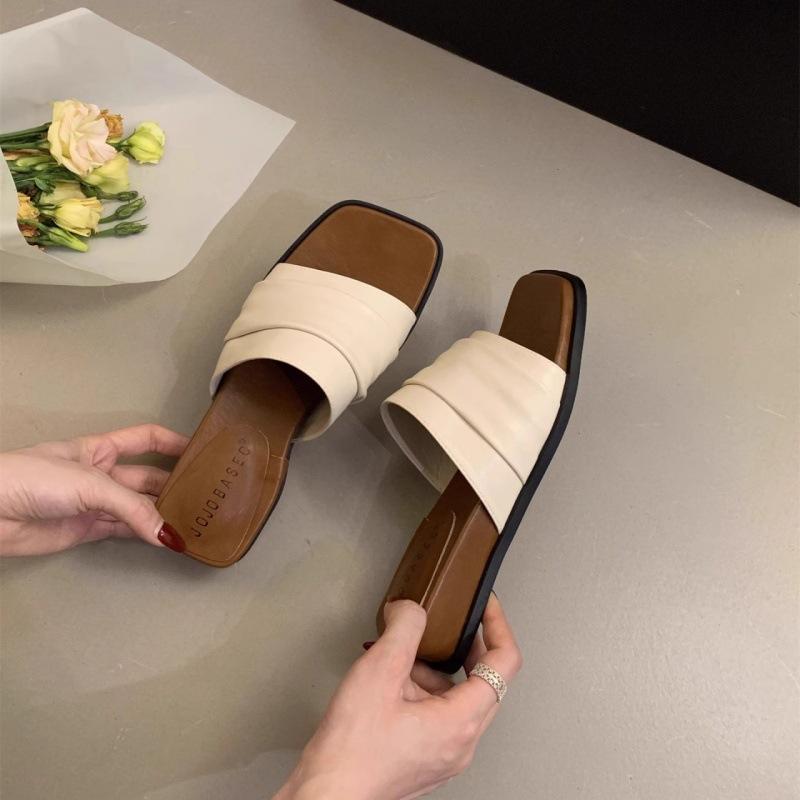 

Босоножки на танкетке женские лето 2025 новые ретро нишевые фея однословные шлепанцы французский квадратный носок толстая подошва 40 бежевый