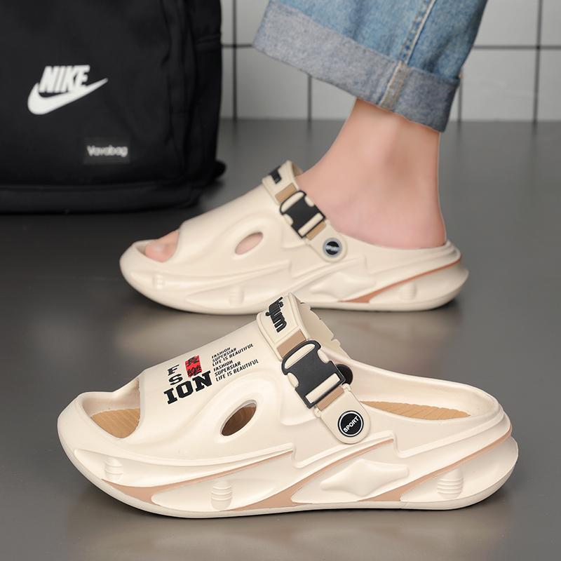 2025 Designer Men Summer Sandals Clogs Home Platform Garden Slippers Casual Slides Soft Sole Light Beach Slipper