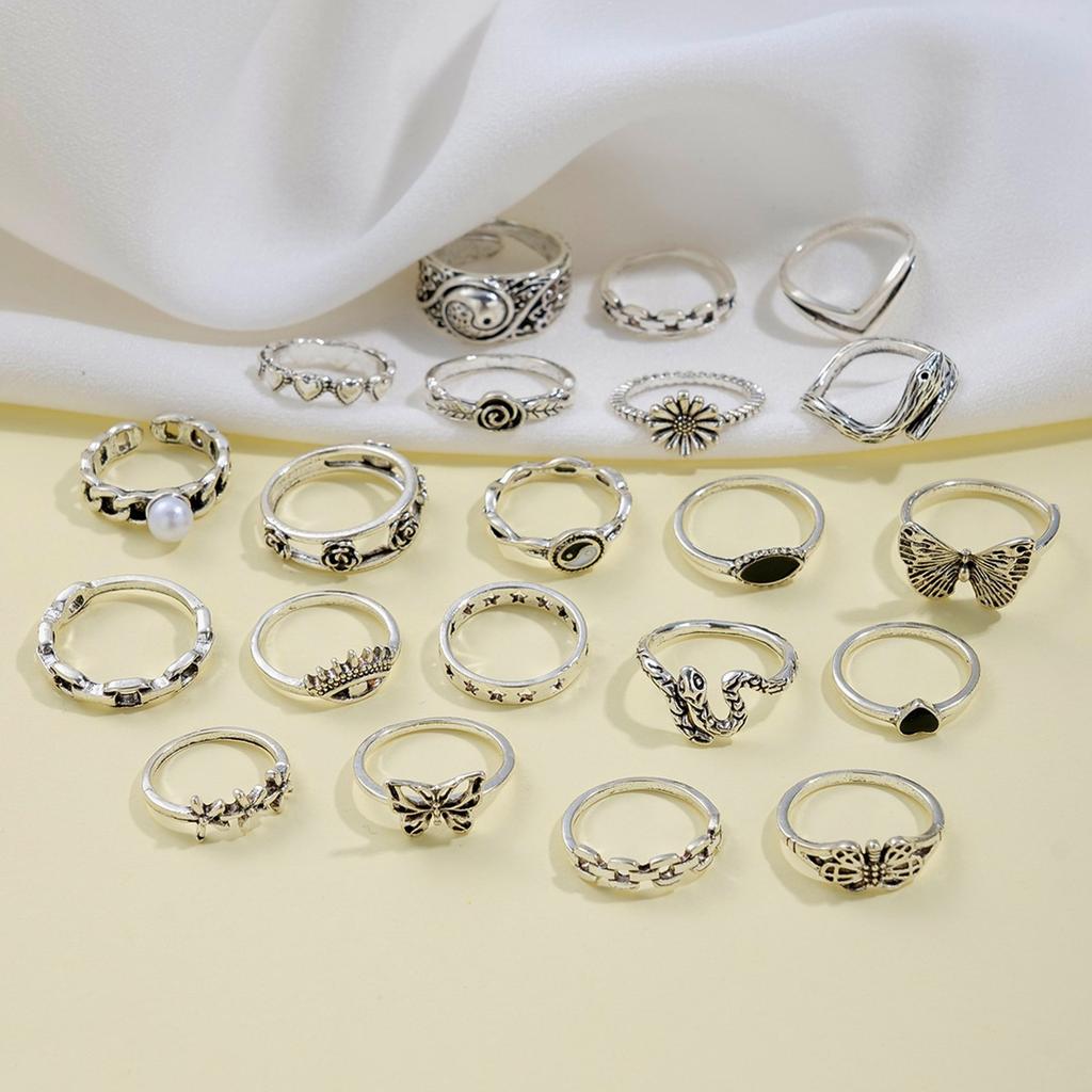 21 Pieces Vintage Butterfly Heart Rings Set Decoration for Trendy Women Adjustable Sturdy Alloy Jewelry Pieces