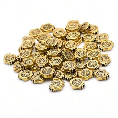 50 sztuk Vintage Kostium Medal Świętego Benedykta Okrągły Luźny Koralik Biżuteria Making Biżuteria DIY Naszyjnik Bransoletka Biżuteria