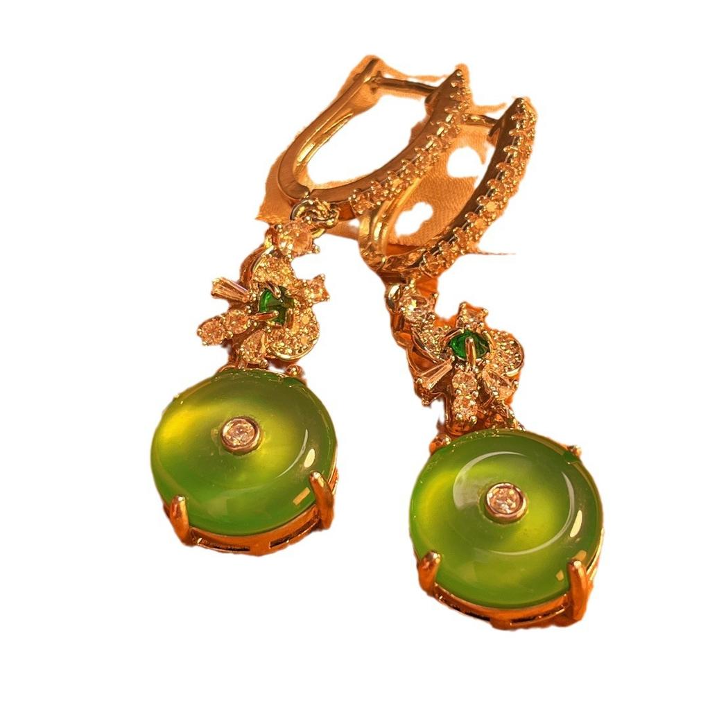 Full Green, Yang Green, Natural Agate Green Chalcedony Earrings, Women'S Opening Is Slightly Inlaid, And The Real Shot Is Fidelity.