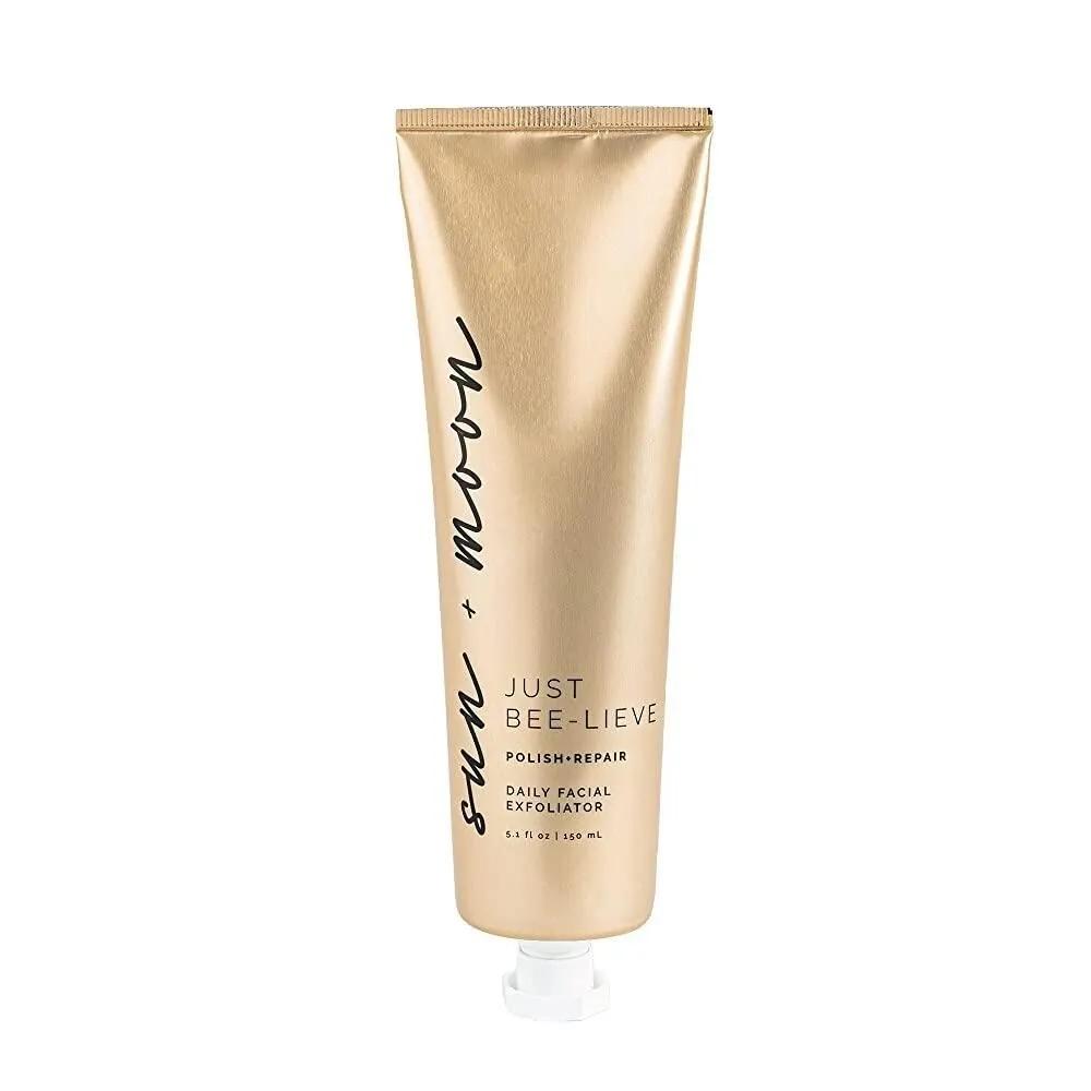 

Sun + Moon Daily Exfoliating Face Wash 150ml Scrub Polishing Facial Remover Skin-restoring antioxidants containing honey and grapefruit