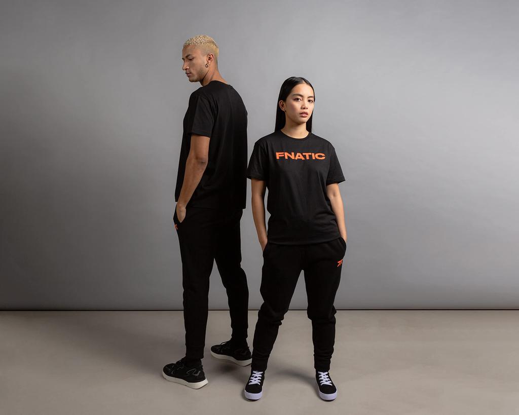 FnaticGear Team Title T-Shirt, Black, Small, FNC089, Crest Wordmark Short Sleeve T-Shirt, Black, Small, XX3016