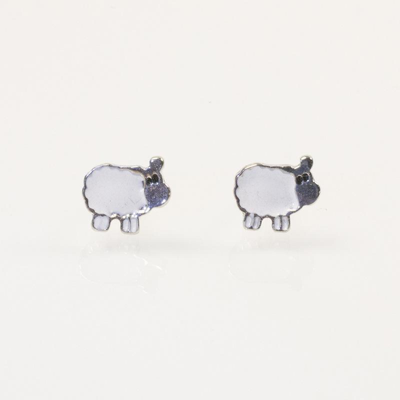 

925 Silver Needle Sheep Stud Earrings Women s Trend Simple Fashion Dripping Oil Ear Mori Small Fresh Creative Korean Version срібний