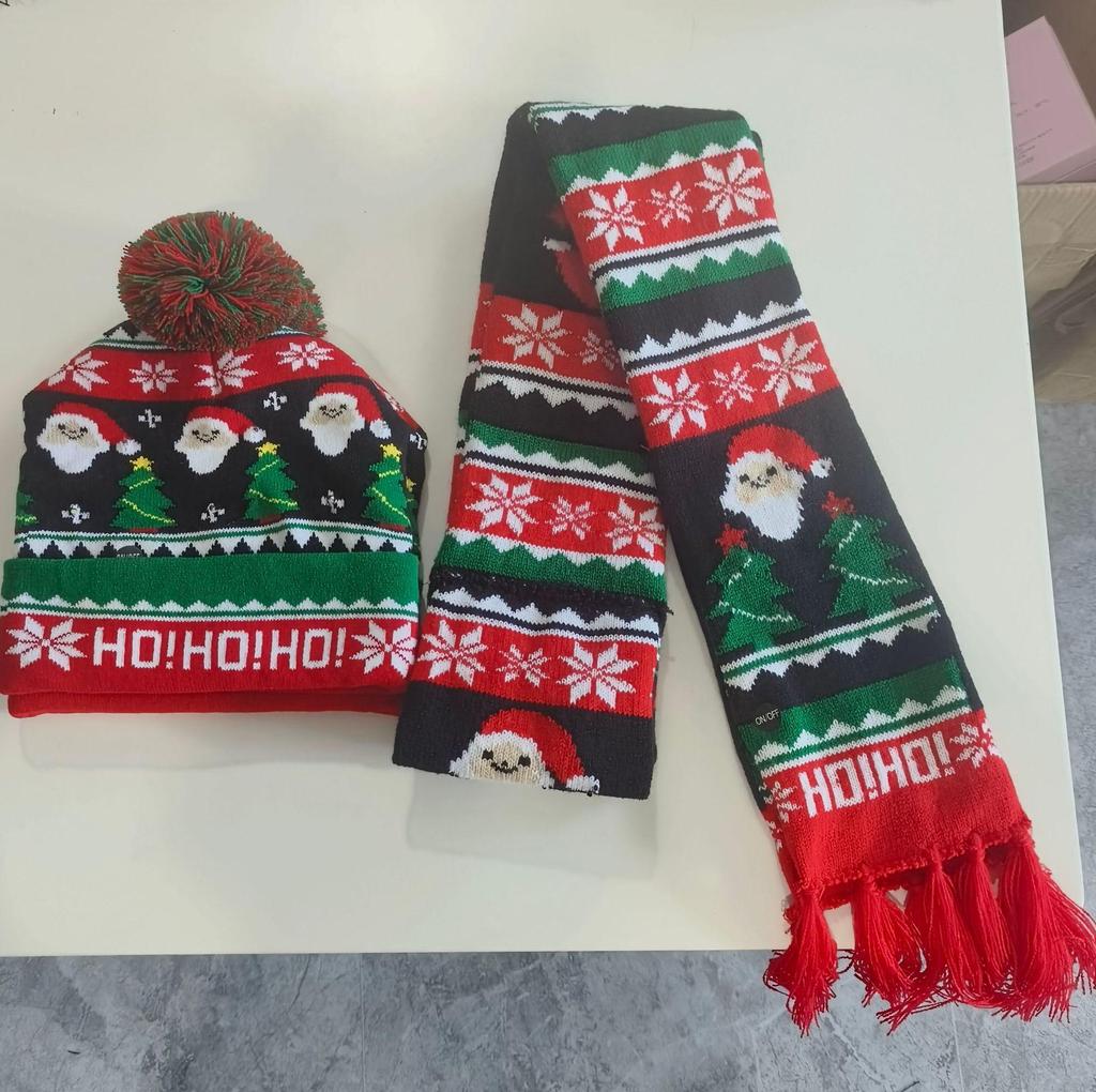 LED Light-Up Elk Jacquard Knit Hat & Scarf Set for Christmas & New Year.