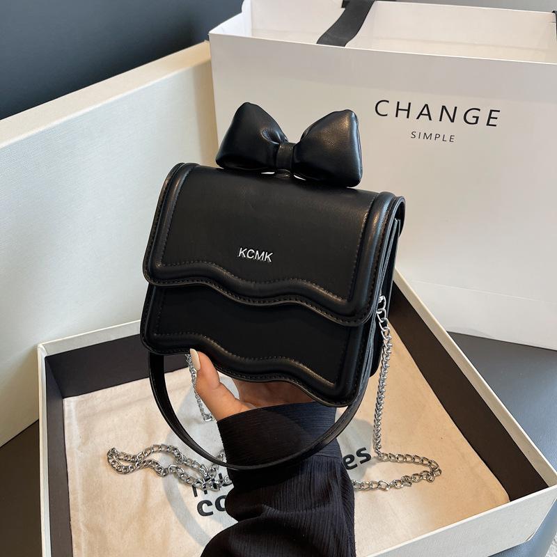 Versatile Chain Bag Women's New Fashion Small Square Bag Bow Messenger Bag