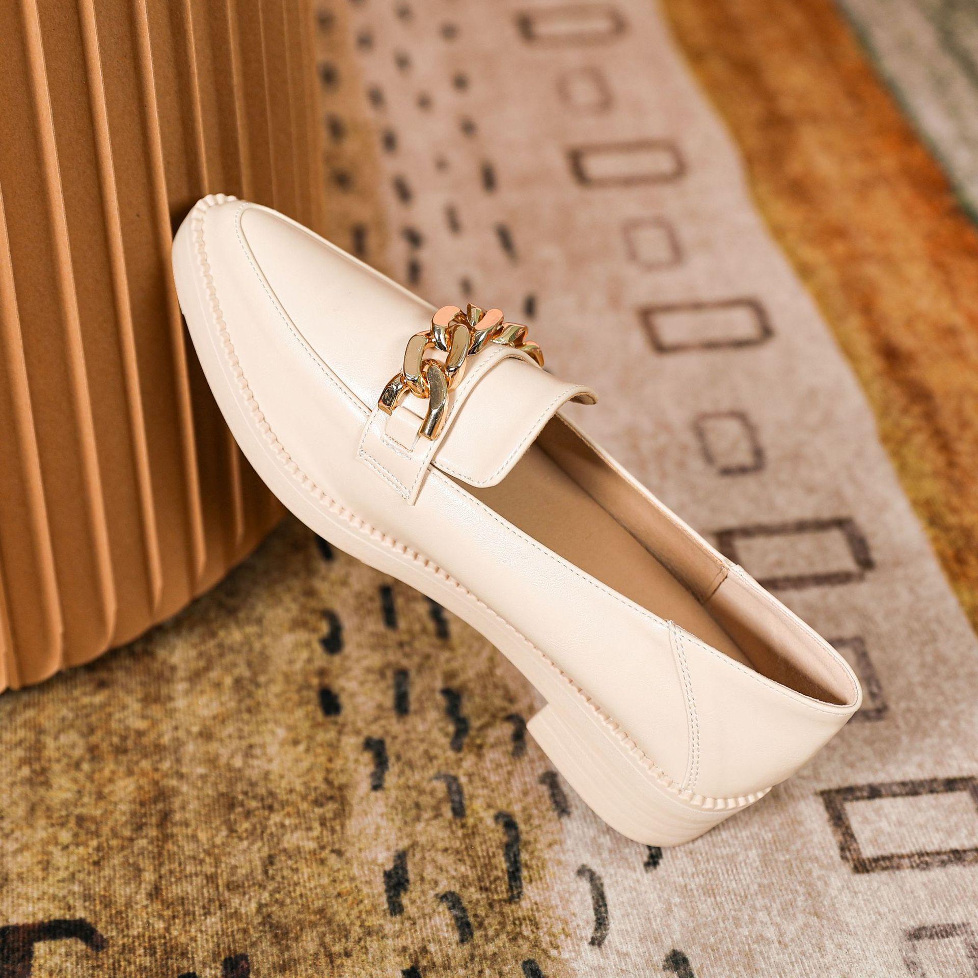 

Yuexinwang leather flat for Huizhou women s shoes Su Yinyin same shoes versatile European, American British style small leather shoes pointed 40 абрикосовий