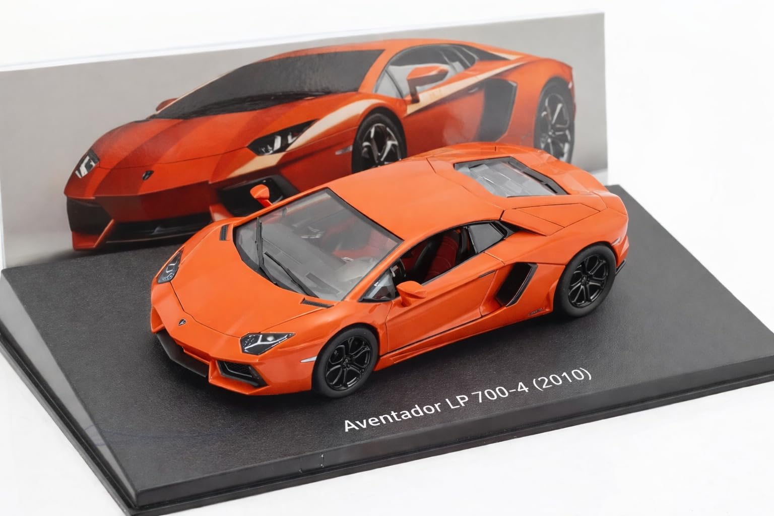 Lamborghini Aventador Die-Cast Model 1/43 AVENTADOR LP700-4 2010 (Orange) with Case оранжевый
