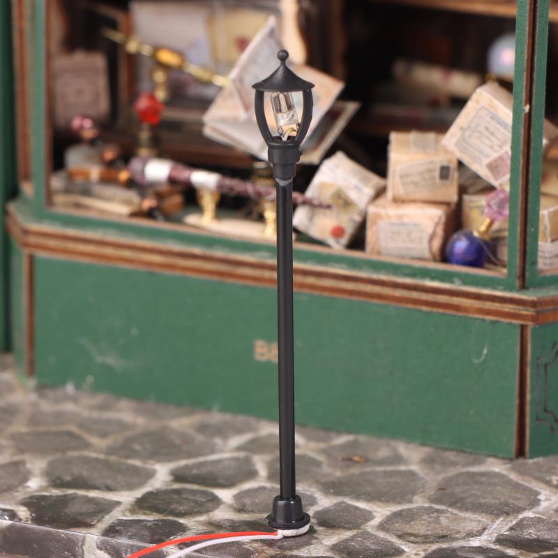 10Pcs Railway Bonsai Micro Landscape Decor For Rail And Building Layout Model Railway Lamppost Led Park Lanterns Lamps