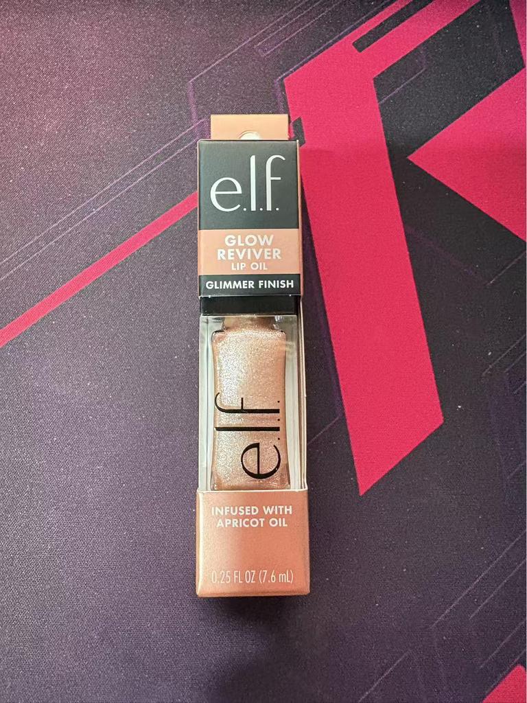 Elf Power Grip Lipgloss: Feuchtigkeitsspendend, Nicht klebrig, Helle Farbe, Langanhaltend, Transferfest, und Nicht austrocknend