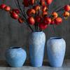 Moderne chinesische Keramikvase für Trockenblumen: Tischdekoration und Wohnzimmerdeko