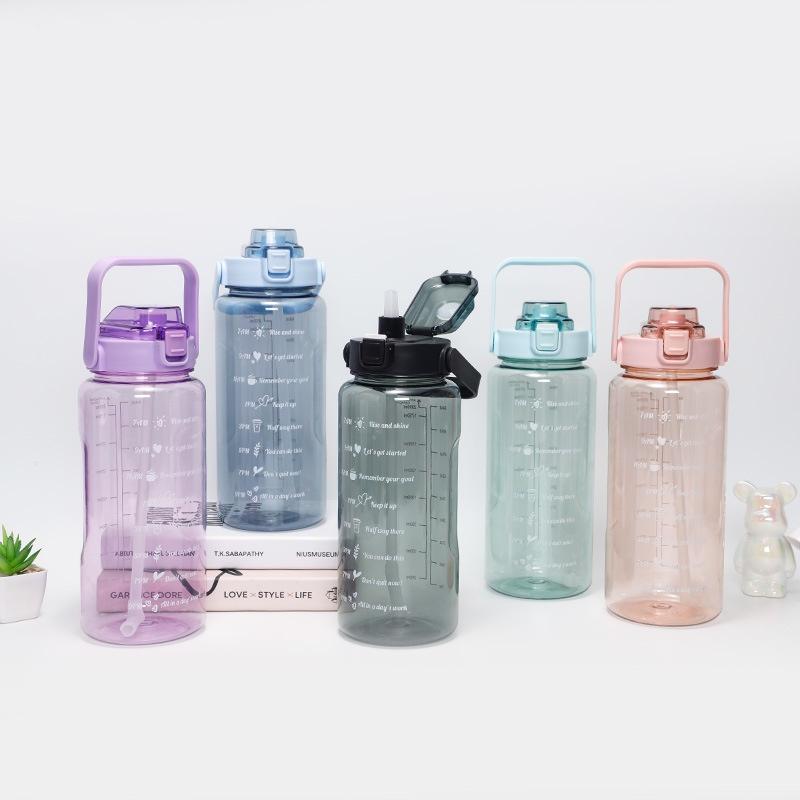 Elegant And Simple 2l Pc Material Water Bottle With Straw Perfect For Hydration On-the-go