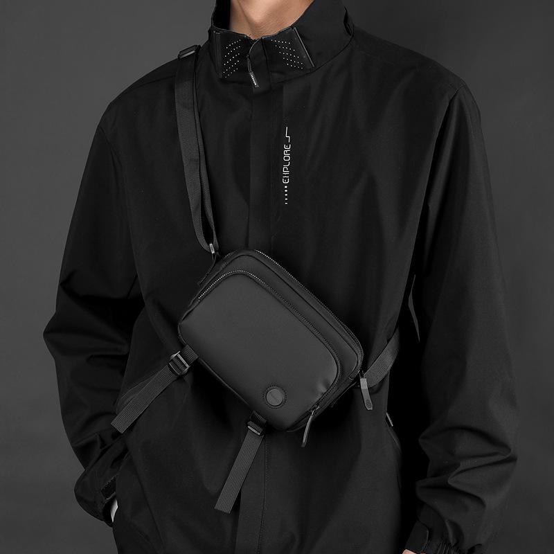 2024 Funktionelle Messenger Bag für Herren - Trendy, einfarbig, leicht, lässige Umhängetasche für den Weg zur Arbeit