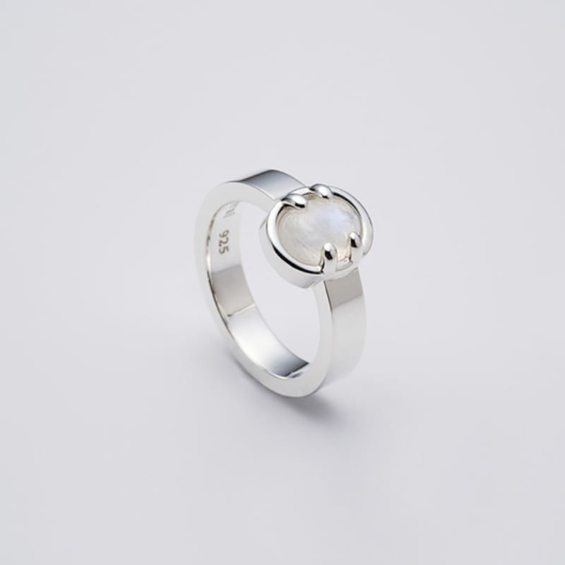Liersi Minue moonstone ring