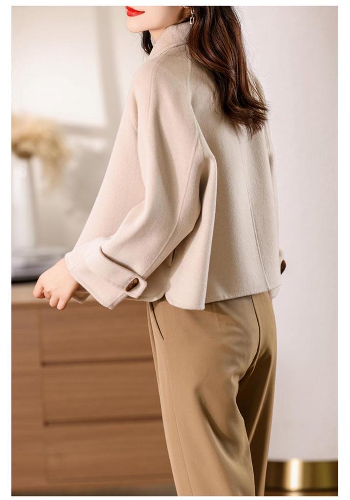 Cappotto Corto da Donna in Lana Double-Face - Elegante e Vestibilità Larga per Autunno/Inverno 2025