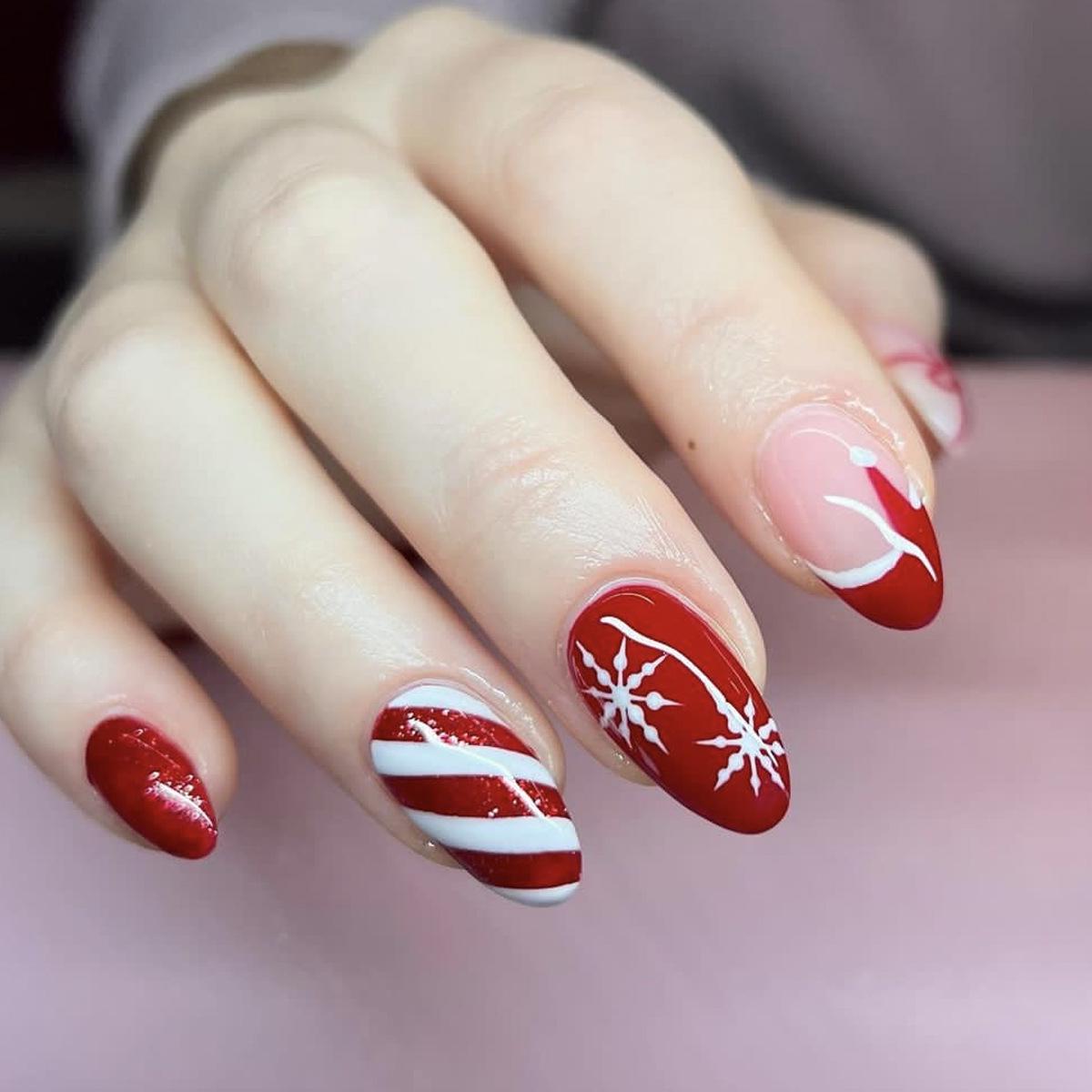 

Red Bow Christmas Cat Almond Press-on Nails with Snowflake Stripes & Glitter