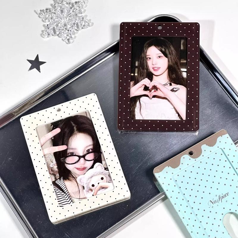 Akrylfotoram med prickar med hållare Retrostil Korthållare 3 tum Kpop Fotokort Skyddsfodral Fotokortsfickor Ny