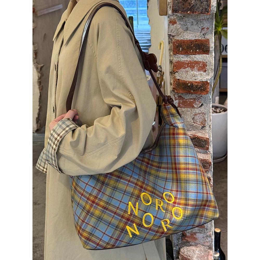 

Корейская ретро вышитая клетчатая сумка-тоут осень-зима новая сумка на плечо и через плечо в студенческом стиле большая вместимость сумка под мышкой