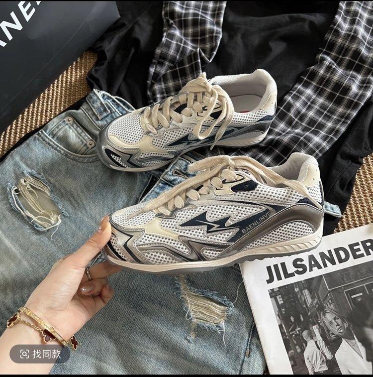 [Miss Ai] Niche design jogging moral training shoes women's models 2025 autumn new leather inner height-increasing Forrest Gump shoes