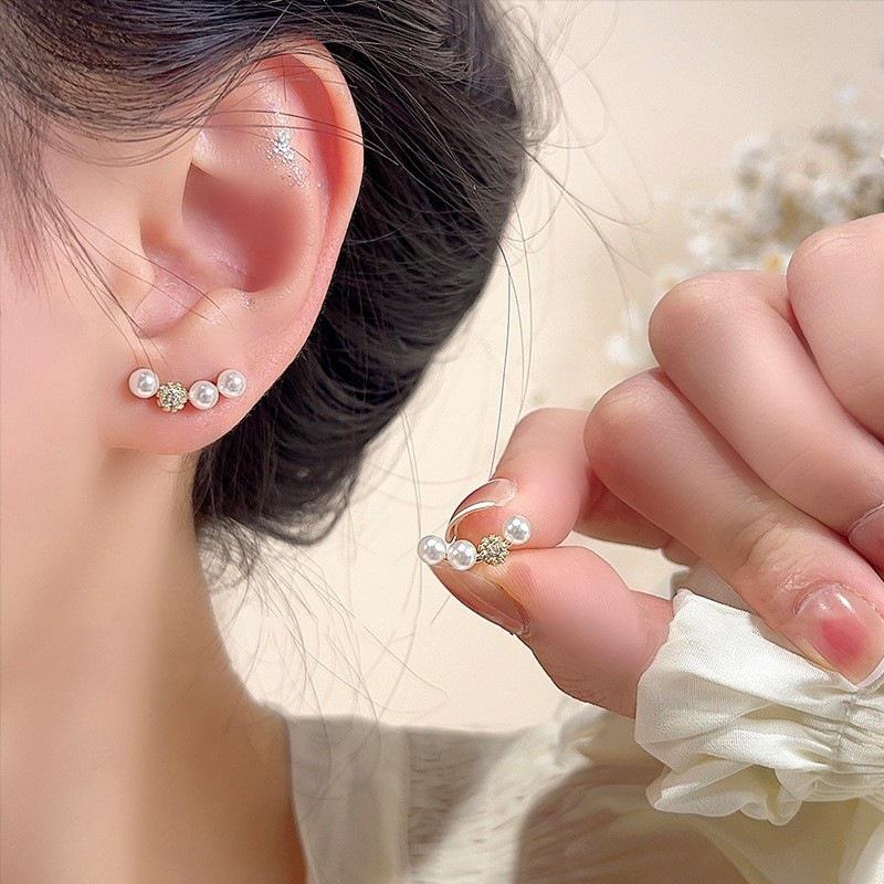 Elegant Curved Stud Earrings for Women - Simple, Sweet, and Versatile Jewelry