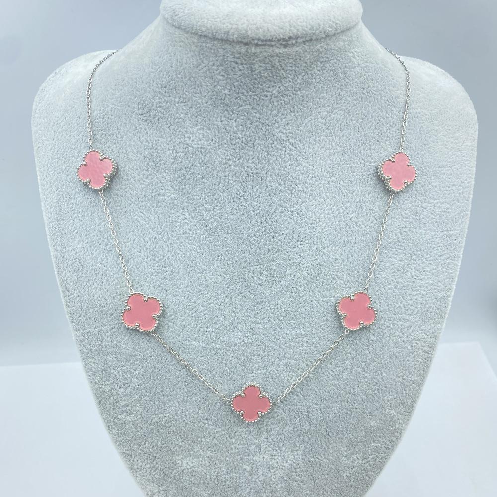 

15mm Titanium Steel 5-flower Four-leaf Flower Necklace Clavicle Necklace for Women Classic Titanium Steel 18K Non-fading Necklace
