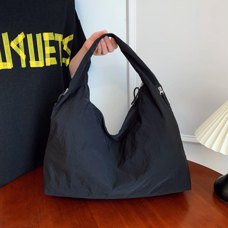 Large Capacity Popular Temperament Underarm Bag 2025 New Fashion Nylon Shoulder Bag Retro Handbag