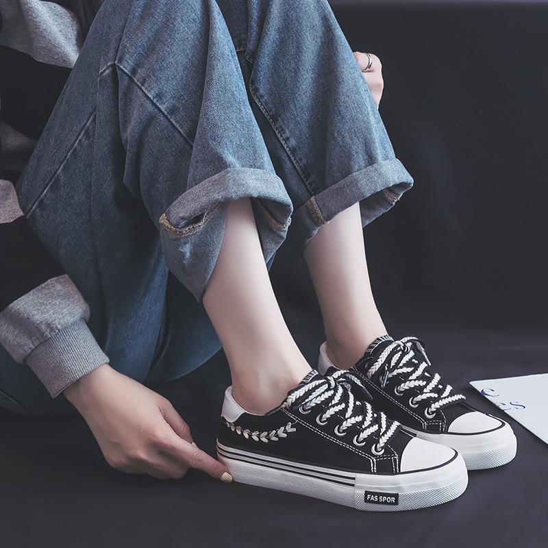 Canvas Shoes Women's New Summer Versatile Shoes Children's Design Sense Niche White Shoes Black Board Shoes