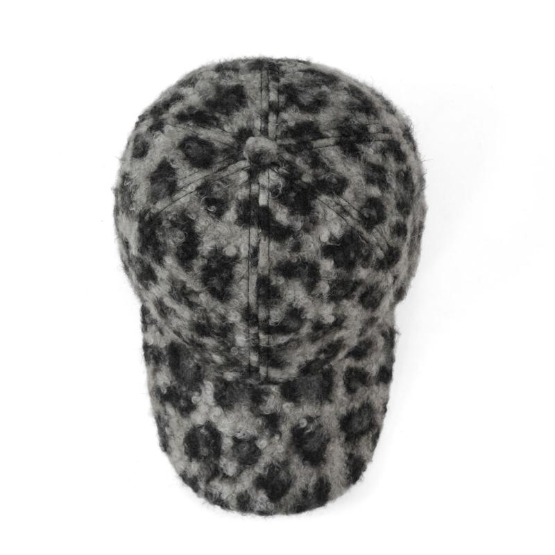 Polyester Animal Print Baseball Cap with Thick Soft Lining, Firm Bill and Rear Adjustment for Adult Unisex Cold Weather Wear