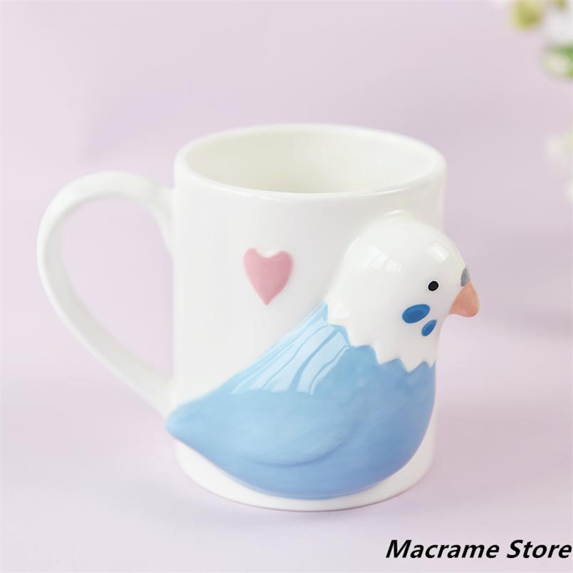 Tazza con pappagallo in rilievo tridimensionale, tazza da caffè in ceramica, tazza per coppia creativa, semplice tazza per acqua domestica con manico