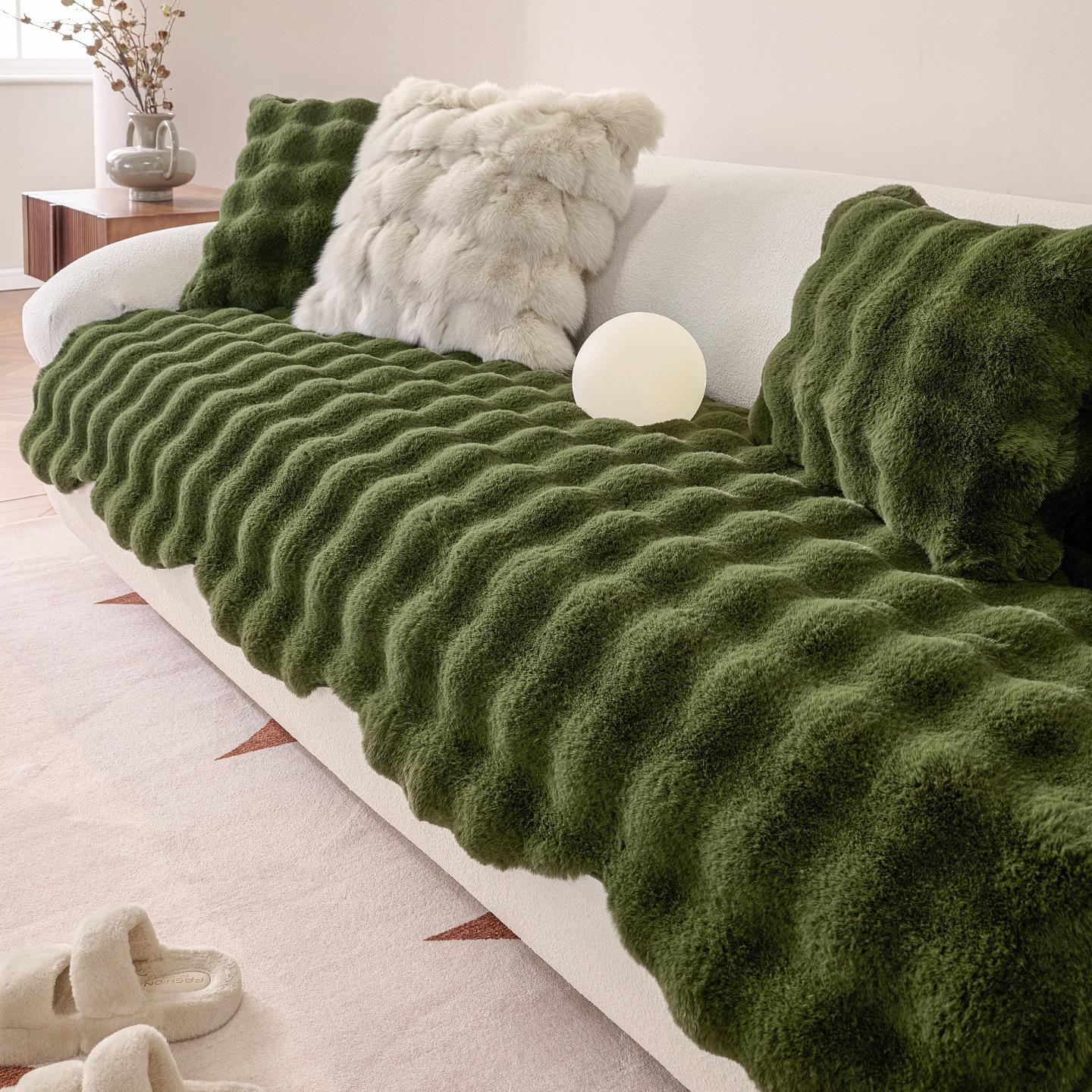 

Special shaped Sofa Cover Non Slip Cushion Red Festive Rabbit Plush Sofa Cushion Thickened Autumn and Winter 90*70cm