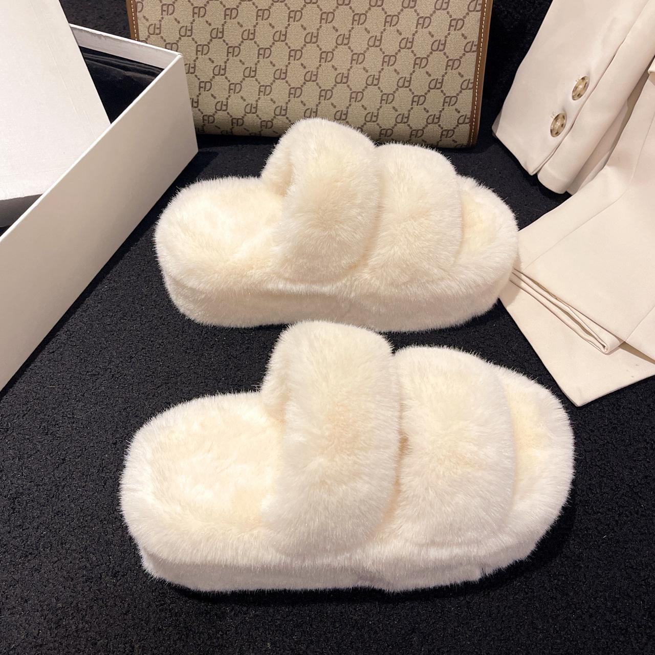 

Mao Mao slippers women s high-end outer wear, new autumn and winter hair mop, and thick-bottomed winter plush home cotton mop. 40