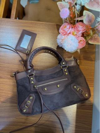 Style Punk de Rue Fille Chaude Rivet Sac de Moto Sac à Main Daim Épaule Travers