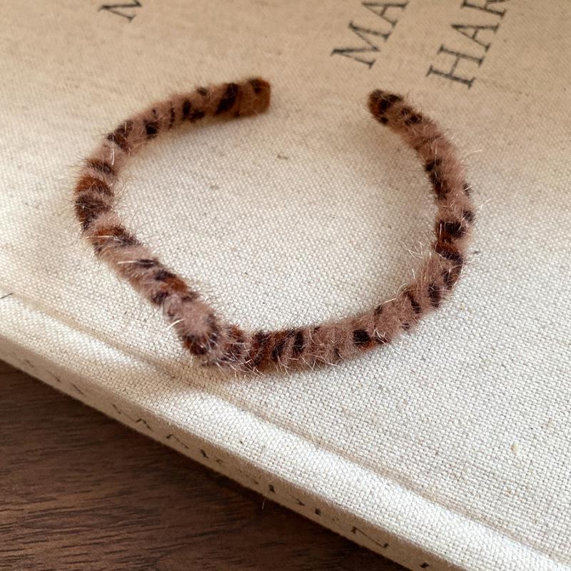 Americký kožený otevřený náramek s leopardím potiskem: Trendy, luxusní dámský módní náramek