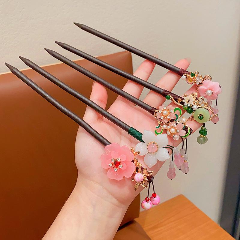 Vintage Wooden Hair Stick For Women Girls Chinese Style Wood Hairpin Tassel Elegant Hair Clip Hair Jewelry Accessories