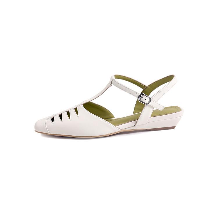 Korean Version T-shaped Rear Hollow Flat Heel Bag Head Sandals 2025 Summer New Women's Shoes Cowhide Square Head Hollow Shoes Women's Sandals