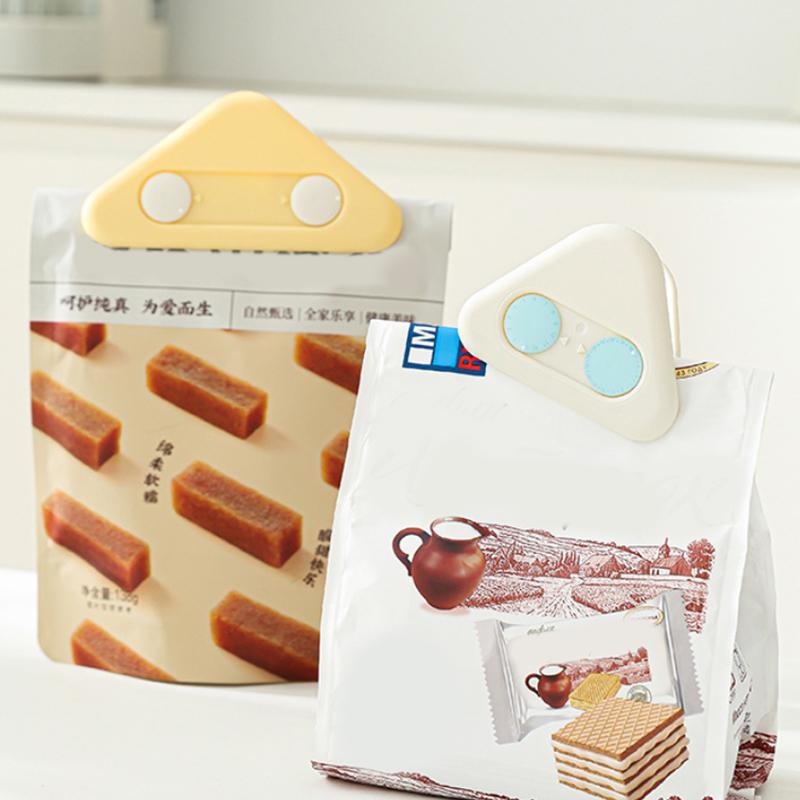 Magnetic Clip Kitchen Food Snack Seasoning Fresh Plastic Clip Dampproof Sealed Clip Documents Bills Stationery Clip