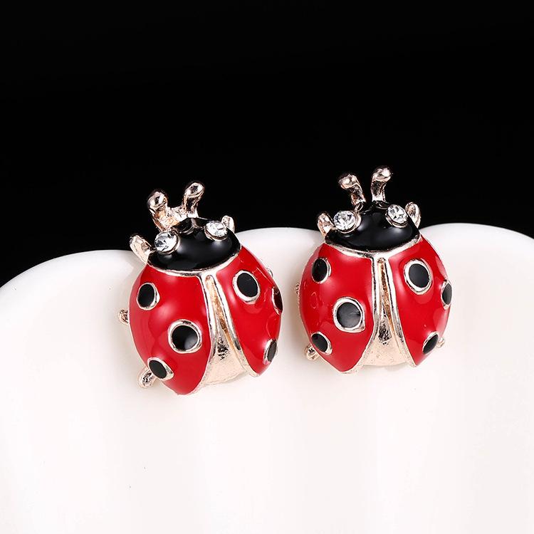 Korean Ladybug Beetle Stud Earrings - Retro Japanese Style, Fun and Versatile Ear Accessories, 2024 Collection