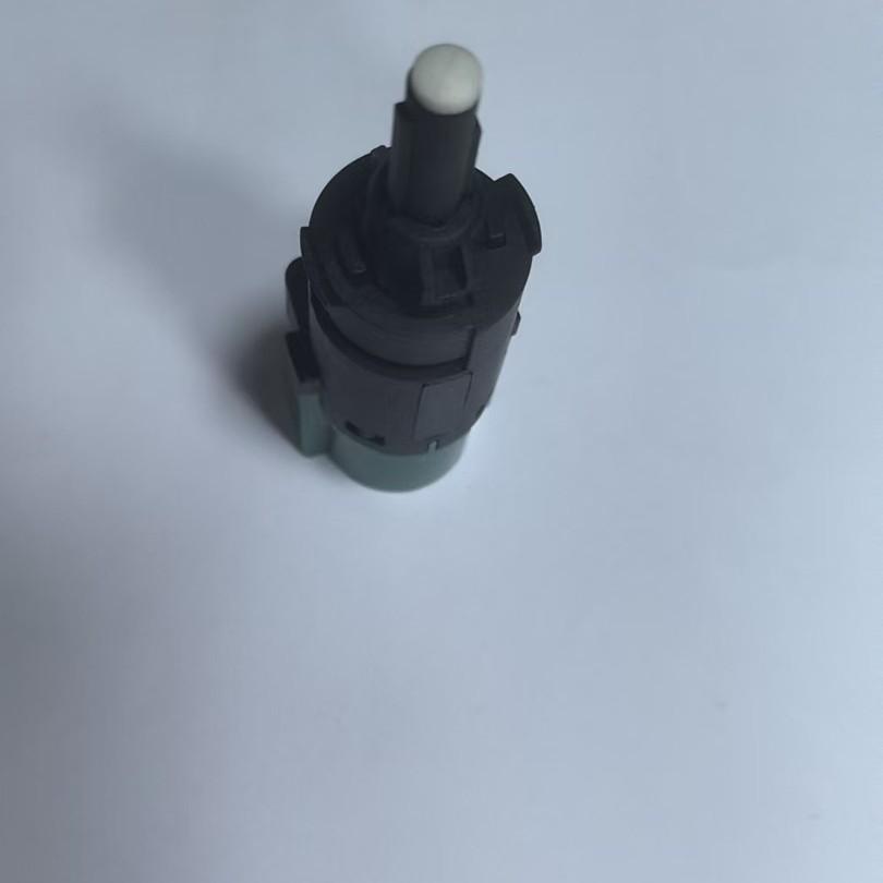 Peugeot 408 Brake Light Switch for Models 453470, 9804869480, 9670430580, 453471