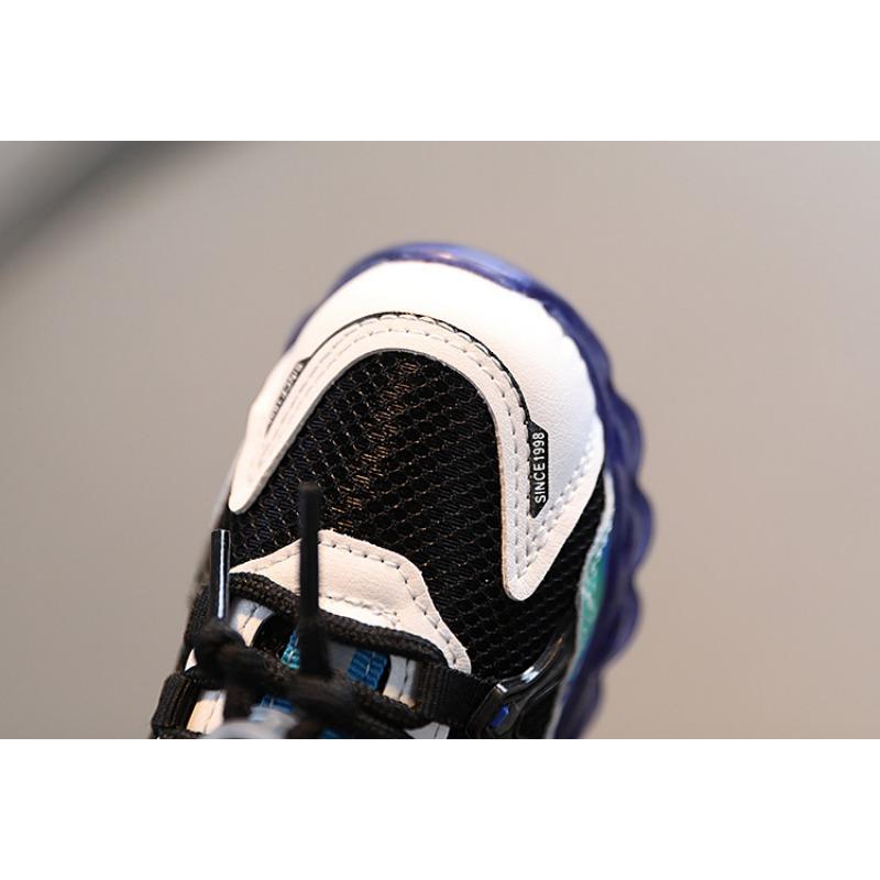 Kids Breathable Led Flashing Casual Sports Sneakers For Boys And Girls